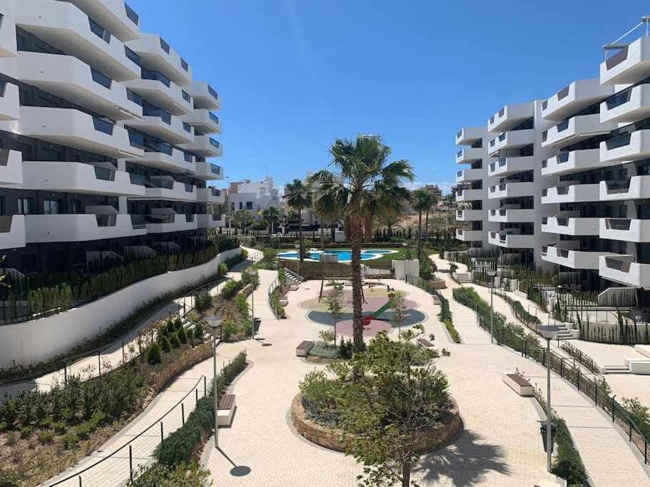 Moderno A 500 M De La Playa *